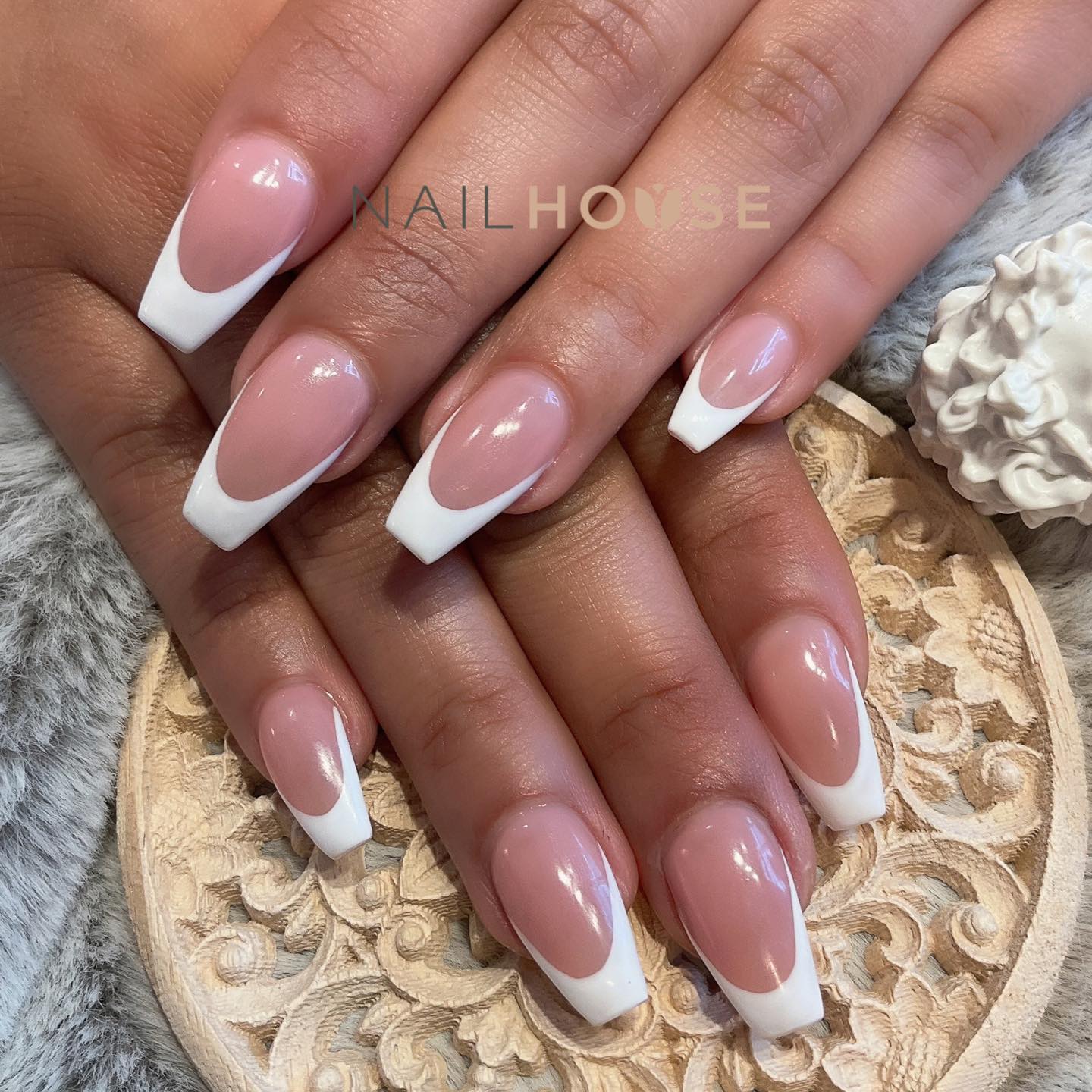 Read more about the article Get to Know Your French Manicure