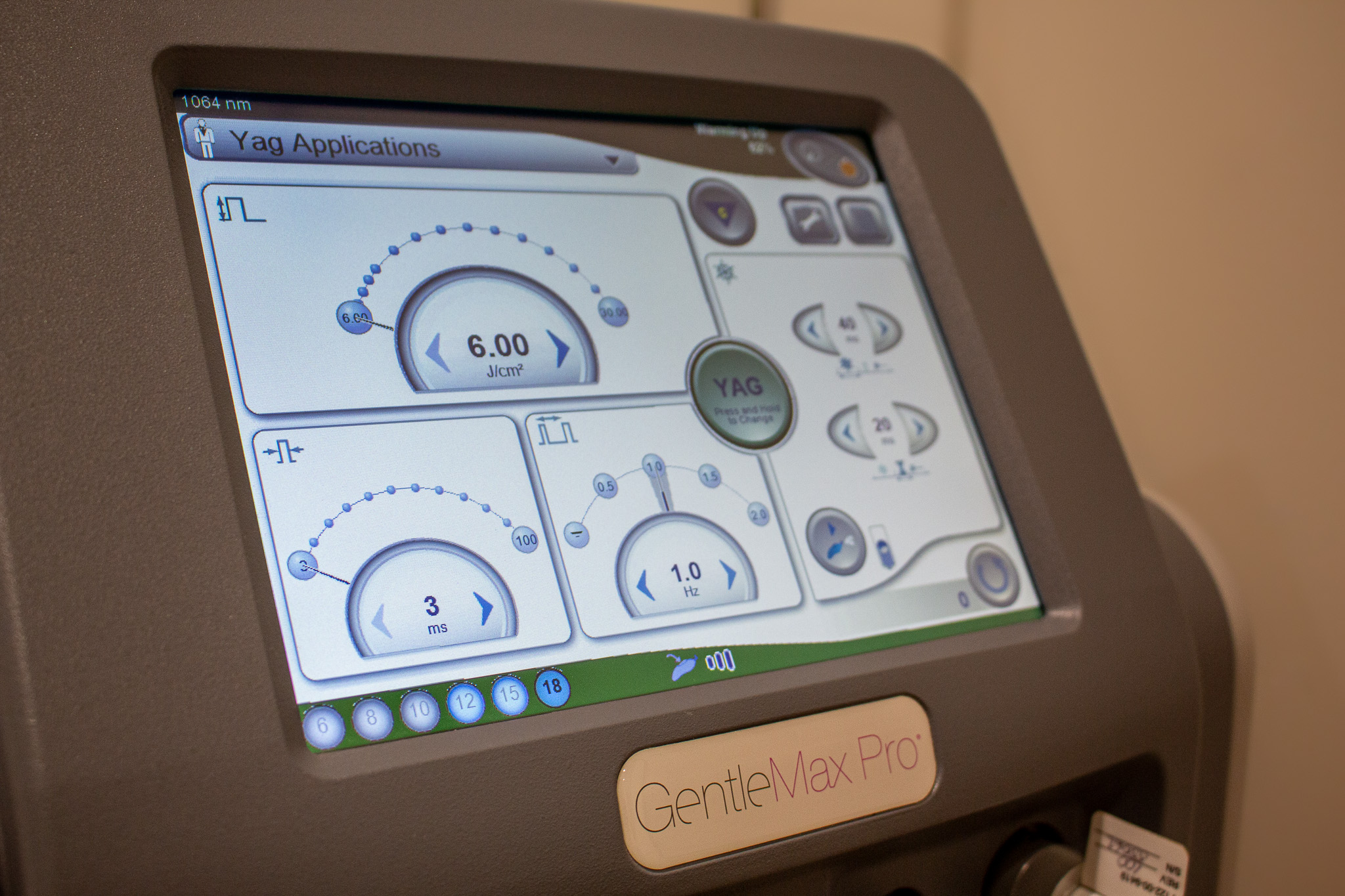 Read more about the article Why Choose Alexandrite and Nd:YAG Lasers Over IPL for Hair Removal?